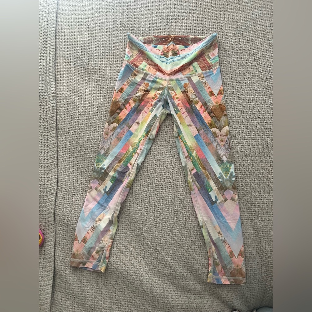 Niyama Sol Colorful Patterned Pants Set of 3 plus All Access Sports Bra - Picture 4 of 5